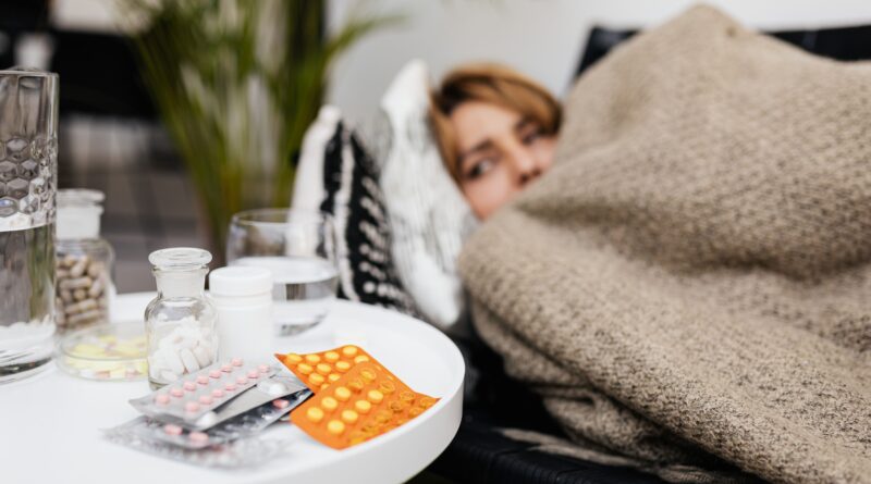 Toamna și sezonul virozelor: de ce se înmulțesc infecțiile respiratorii și cum ne putem proteja